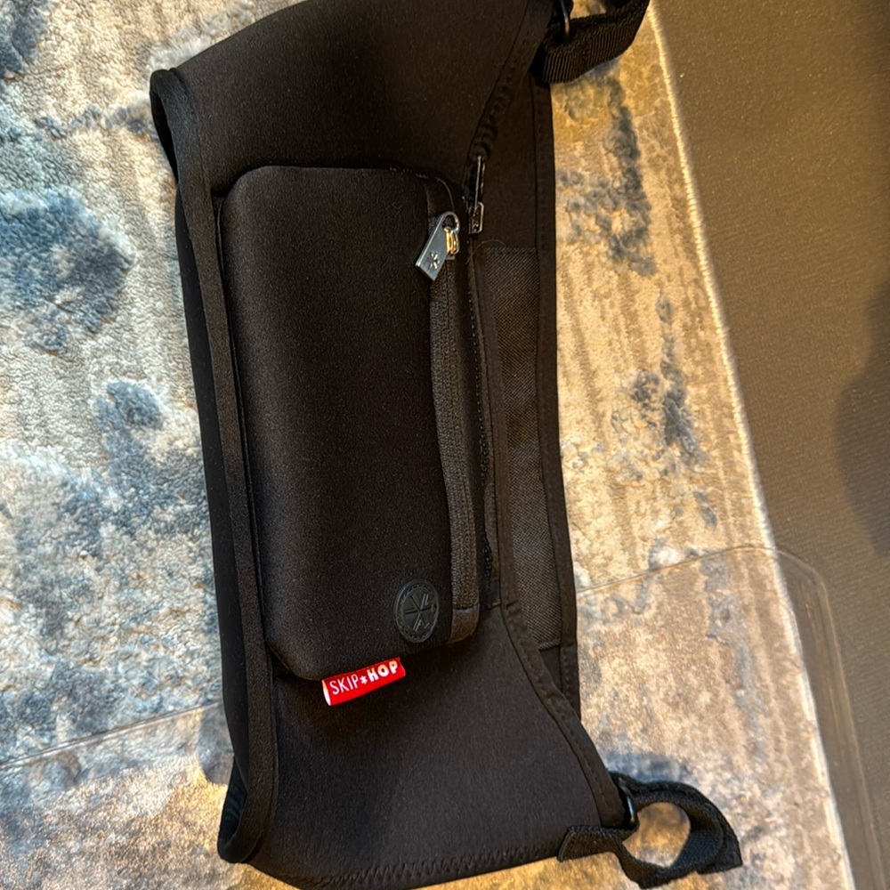 Skip Hop Stroller Pouch Black Hook Loop Removable Wristlet